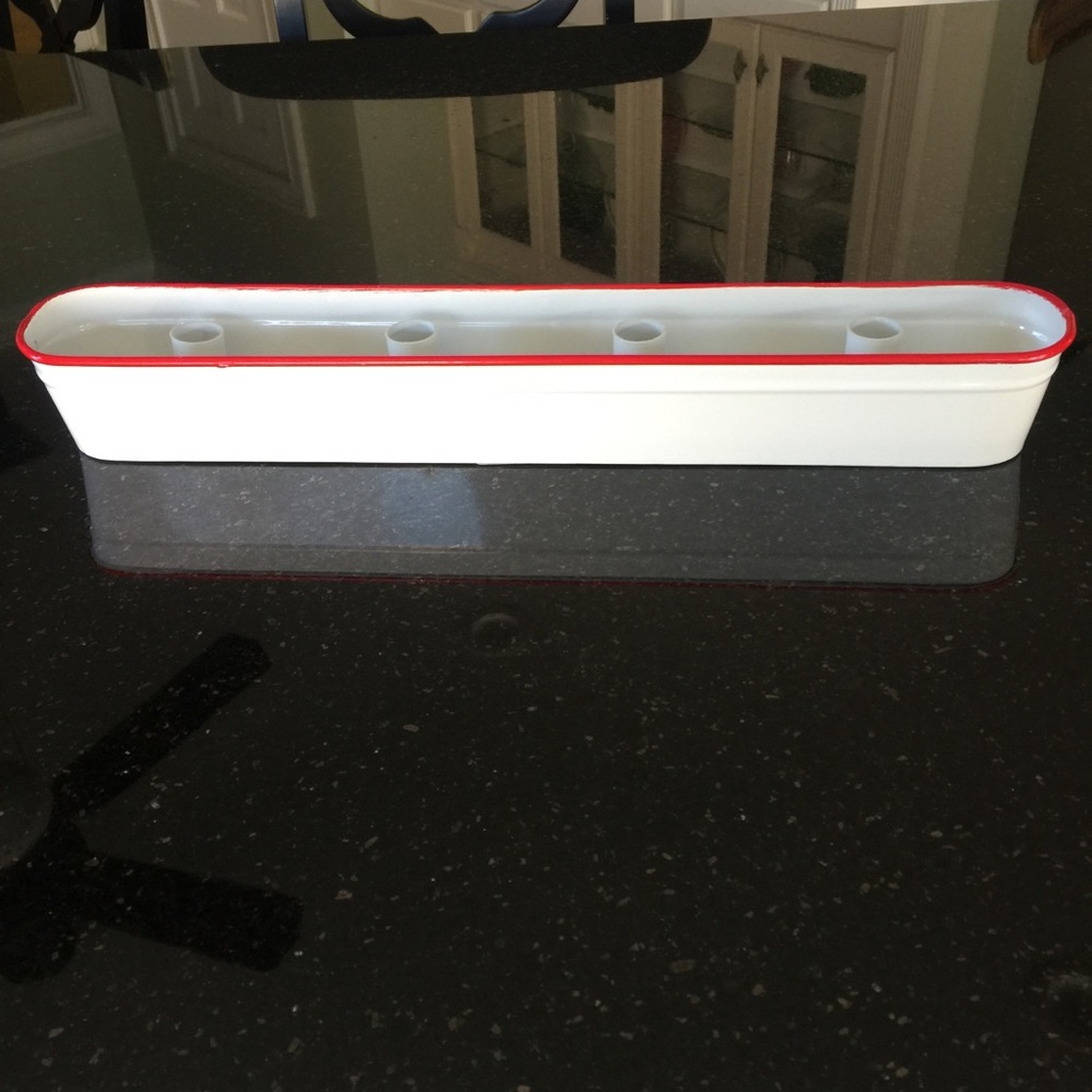 (Set of 2) NWT Threshold White and Red Metal Tray Holds Four Candles - Picture 4 of 8